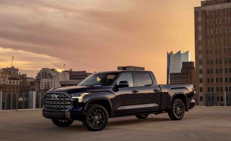 2022 Toyota Tundra Platinum (Color: Blueprint) Front Three-Quarter Wallpapers 450x275 (4)