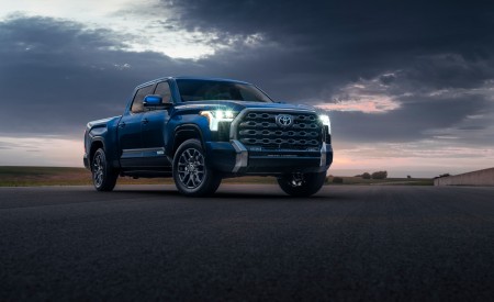 2022 Toyota Tundra Platinum Front Three-Quarter Wallpapers 450x275 (13)