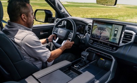 2022 Toyota Tundra Platinum Interior Wallpapers 450x275 (19)