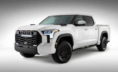 2022 Toyota Tundra TRD Pro Front Three-Quarter Wallpapers 450x275 (57)