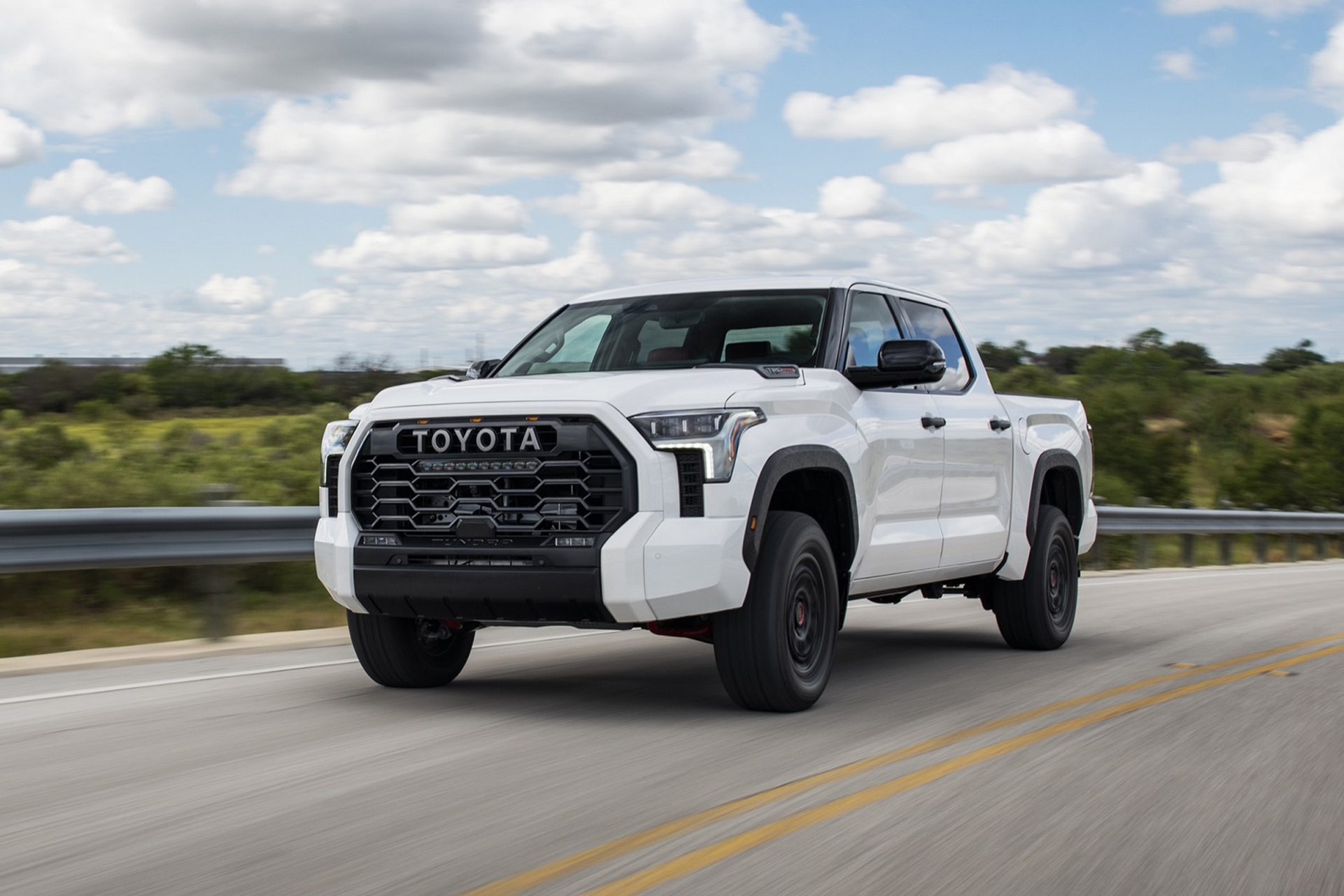 2022 Toyota Tundra TRD Pro Front Three-Quarter Wallpapers (3)