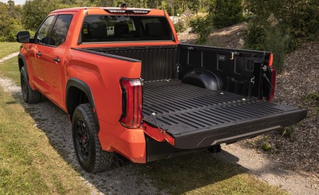 2022 Toyota Tundra TRD Pro Rear Three-Quarter Wallpapers  450x275 (37)