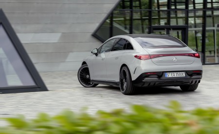 2023 Mercedes-Benz EQE 350 Edition 1 AMG Line Rear Three-Quarter Wallpapers 450x275 (22)