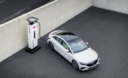 2023 Mercedes-Benz EQE 350 Electric Art Line Charging Wallpapers 450x275 (45)