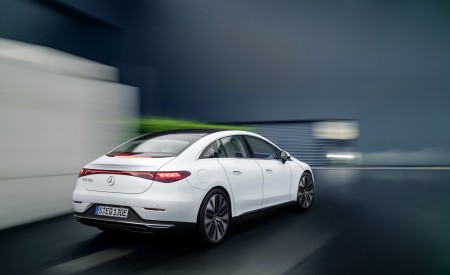 2023 Mercedes-Benz EQE 350 Electric Art Line Rear Three-Quarter Wallpapers 450x275 (42)