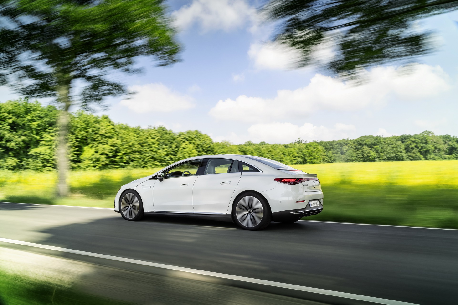 2023 Mercedes-Benz EQE 350 Electric Art Line Rear Three-Quarter Wallpapers #31 of 101