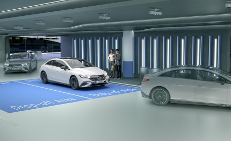 2023 Mercedes-Benz EQE Front Three-Quarter Wallpapers  450x275 (97)
