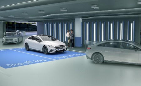 2023 Mercedes-Benz EQE Front Three-Quarter Wallpapers  450x275 (96)