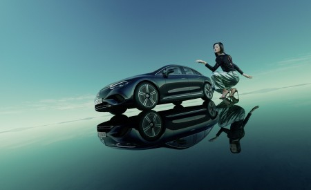 2023 Mercedes-Benz EQE Front Three-Quarter Wallpapers  450x275 (87)