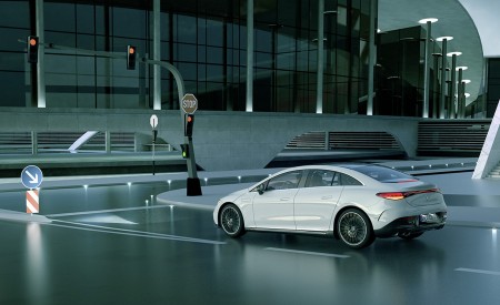 2023 Mercedes-Benz EQE Rear Three-Quarter Wallpapers 450x275 (93)