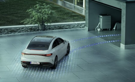 2023 Mercedes-Benz EQE Rear Wallpapers  450x275 (94)