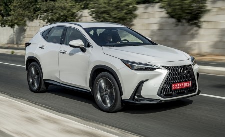2021 Lexus NX 250 (Euro-Spec) Front Three-Quarter Wallpapers 450x275 (3)