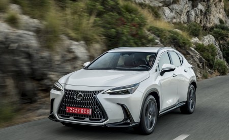 2021 Lexus NX 250 (Euro-Spec) Front Three-Quarter Wallpapers 450x275 (4)