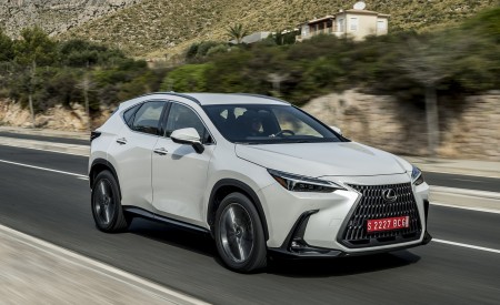 2021 Lexus NX 250 (Euro-Spec) Front Three-Quarter Wallpapers 450x275 (5)