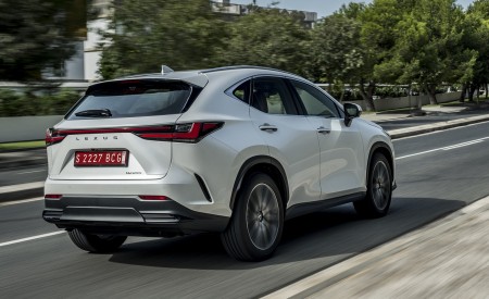 2021 Lexus NX 250 (Euro-Spec) Rear Three-Quarter Wallpapers 450x275 (18)