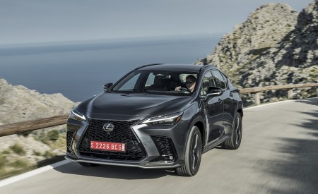 2021 Lexus NX 350 (Euro-Spec) Front Wallpapers 450x275 (3)