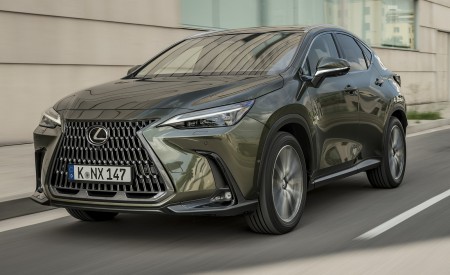 2021 Lexus NX 450h+ (Euro-Spec) Front Three-Quarter Wallpapers 450x275 (110)