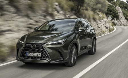 2021 Lexus NX 450h+ (Euro-Spec) Front Three-Quarter Wallpapers 450x275 (97)