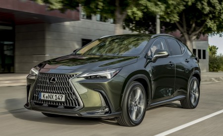 2021 Lexus NX 450h+ (Euro-Spec) Front Three-Quarter Wallpapers 450x275 (113)