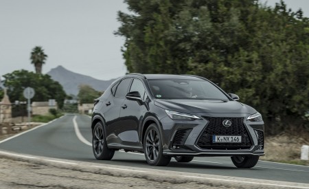 2021 Lexus NX 450h+ (Euro-Spec) Front Three-Quarter Wallpapers 450x275 (13)