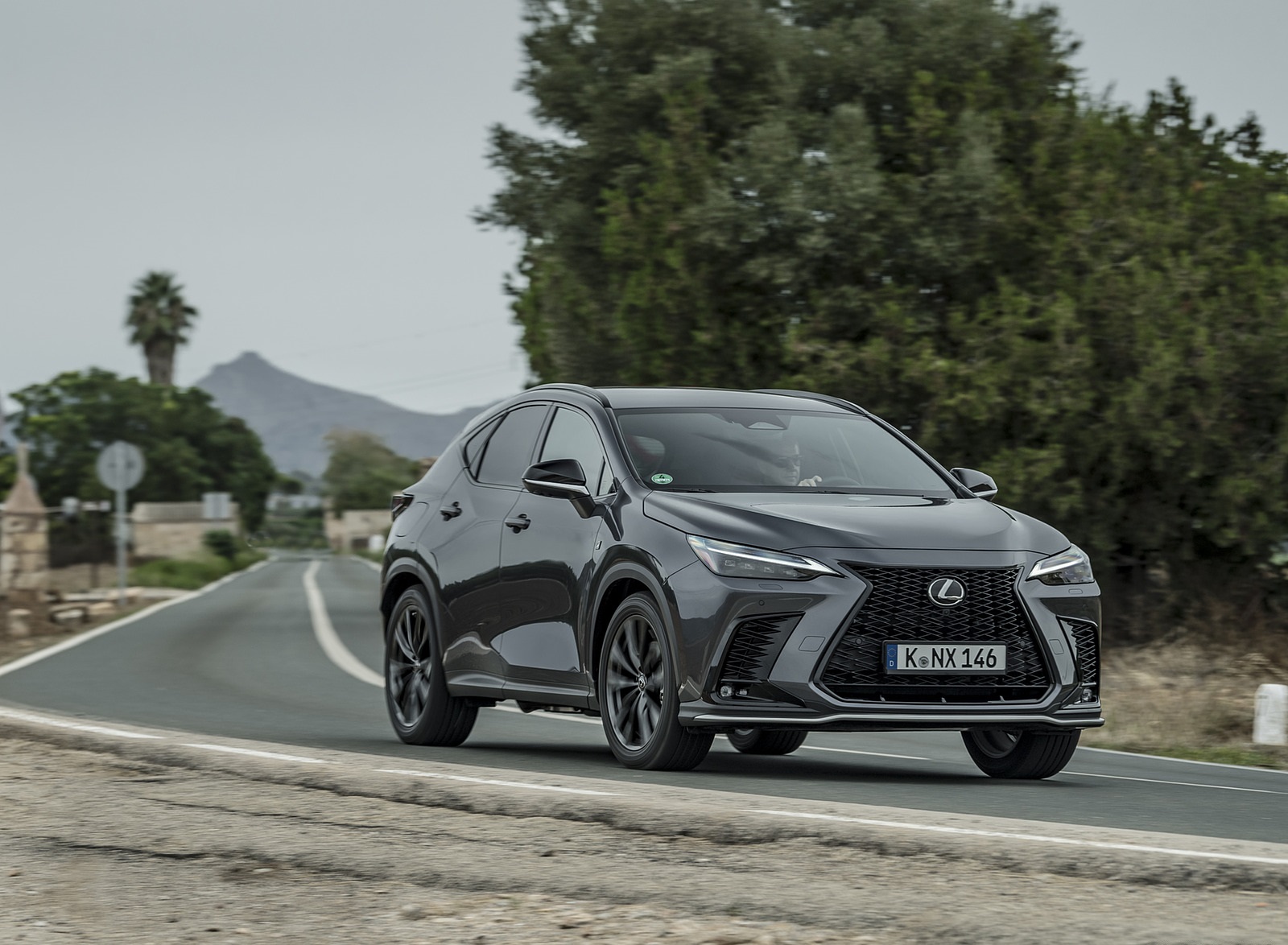 2021 Lexus NX 450h+ (Euro-Spec) Front Three-Quarter Wallpapers (13)