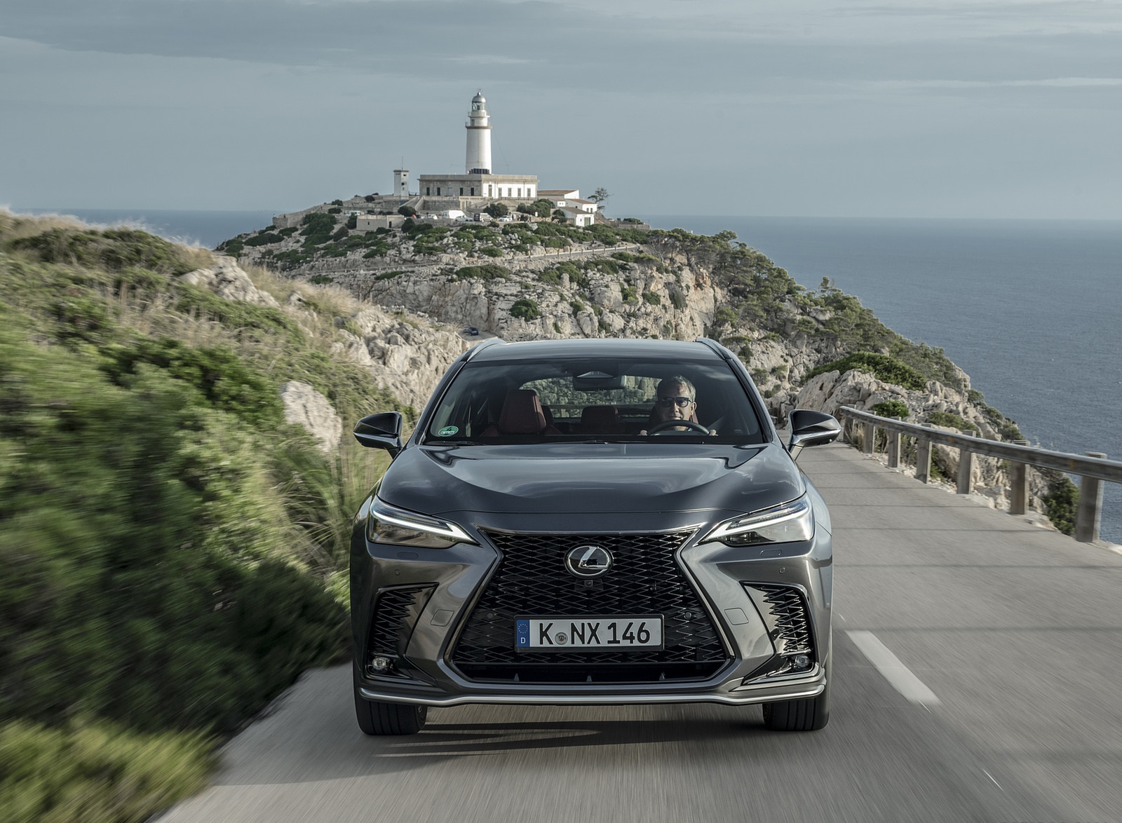 2021 Lexus NX 450h+ (Euro-Spec) Front Wallpapers (14)