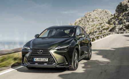 2021 Lexus NX 450h+ (Euro-Spec) Front Wallpapers 450x275 (99)