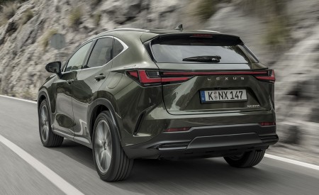 2021 Lexus NX 450h+ (Euro-Spec) Rear Three-Quarter Wallpapers 450x275 (83)