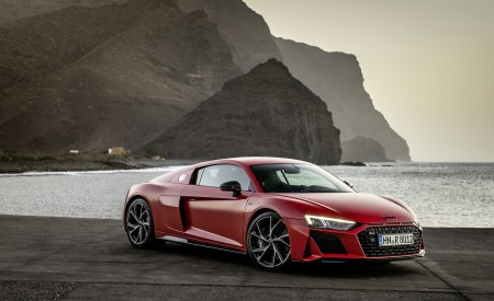 2022 Audi R8 Coupe V10 Performance RWD (Color: Tango Red) Front Three-Quarter Wallpapers 450x275 (137)