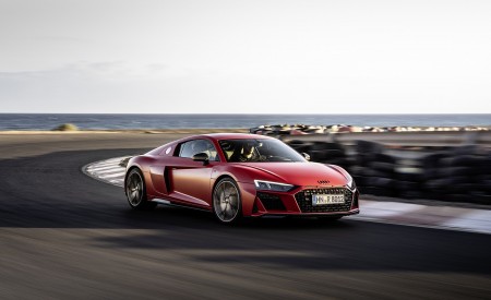 2022 Audi R8 Coupe V10 Performance RWD (Color: Tango Red) Front Three-Quarter Wallpapers 450x275 (132)