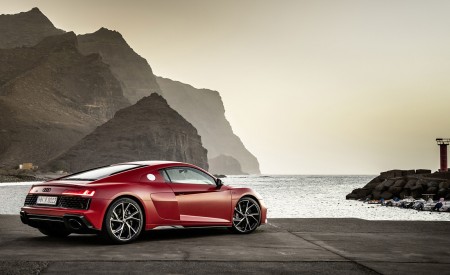 2022 Audi R8 Coupe V10 Performance RWD (Color: Tango Red) Rear Three-Quarter Wallpapers 450x275 (138)