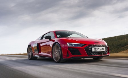 2022 Audi R8 Coupe V10 Performance RWD (UK-Spec) Front Three-Quarter Wallpapers 450x275 (21)