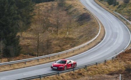 2022 Audi R8 Coupe V10 Performance RWD (UK-Spec) Front Three-Quarter Wallpapers 450x275 (7)