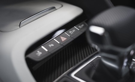 2022 Audi R8 Coupe V10 Performance RWD (UK-Spec) Interior Detail Wallpapers 450x275 (111)