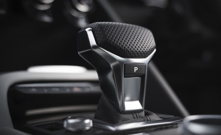 2022 Audi R8 Coupe V10 Performance RWD (UK-Spec) Interior Detail Wallpapers 450x275 (110)