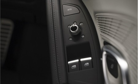 2022 Audi R8 Coupe V10 Performance RWD (UK-Spec) Interior Detail Wallpapers 450x275 (121)