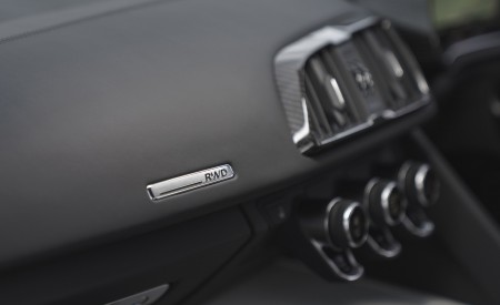 2022 Audi R8 Coupe V10 Performance RWD (UK-Spec) Interior Detail Wallpapers 450x275 (108)