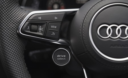 2022 Audi R8 Coupe V10 Performance RWD (UK-Spec) Interior Steering Wheel Wallpapers 450x275 (101)