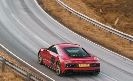 2022 Audi R8 Coupe V10 Performance RWD (UK-Spec) Rear Three-Quarter Wallpapers 450x275 (8)