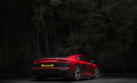2022 Audi R8 Coupe V10 Performance RWD (UK-Spec) Rear Three-Quarter Wallpapers 450x275 (58)