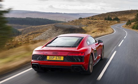 2022 Audi R8 Coupe V10 Performance RWD (UK-Spec) Rear Wallpapers 450x275 (30)