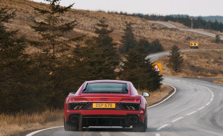 2022 Audi R8 Coupe V10 Performance RWD (UK-Spec) Rear Wallpapers 450x275 (6)