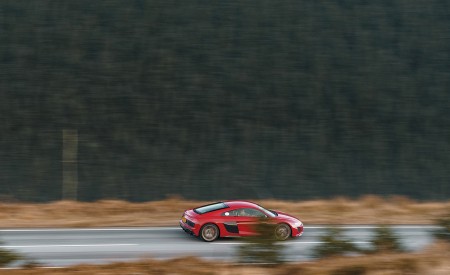 2022 Audi R8 Coupe V10 Performance RWD (UK-Spec) Side Wallpapers 450x275 (40)