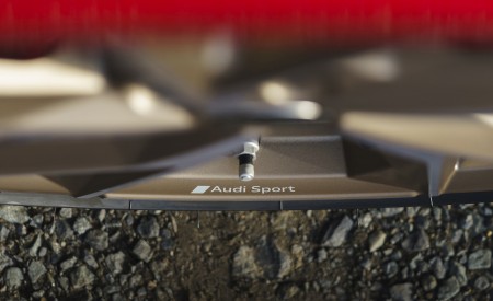 2022 Audi R8 Coupe V10 Performance RWD (UK-Spec) Wheel Wallpapers 450x275 (72)