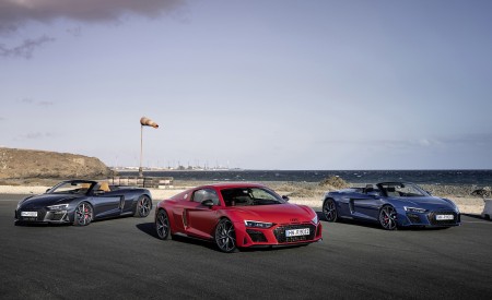 2022 Audi R8 Coupe V10 Performance RWD and R8 V10 Spyder RWD Wallpapers 450x275 (147)