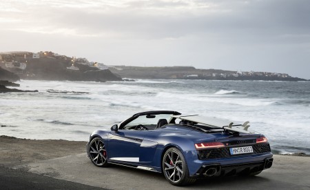 2022 Audi R8 Spyder V10 Performance RWD (Color: Ascari Blue Metallic) Rear Three-Quarter Wallpapers 450x275 (26)