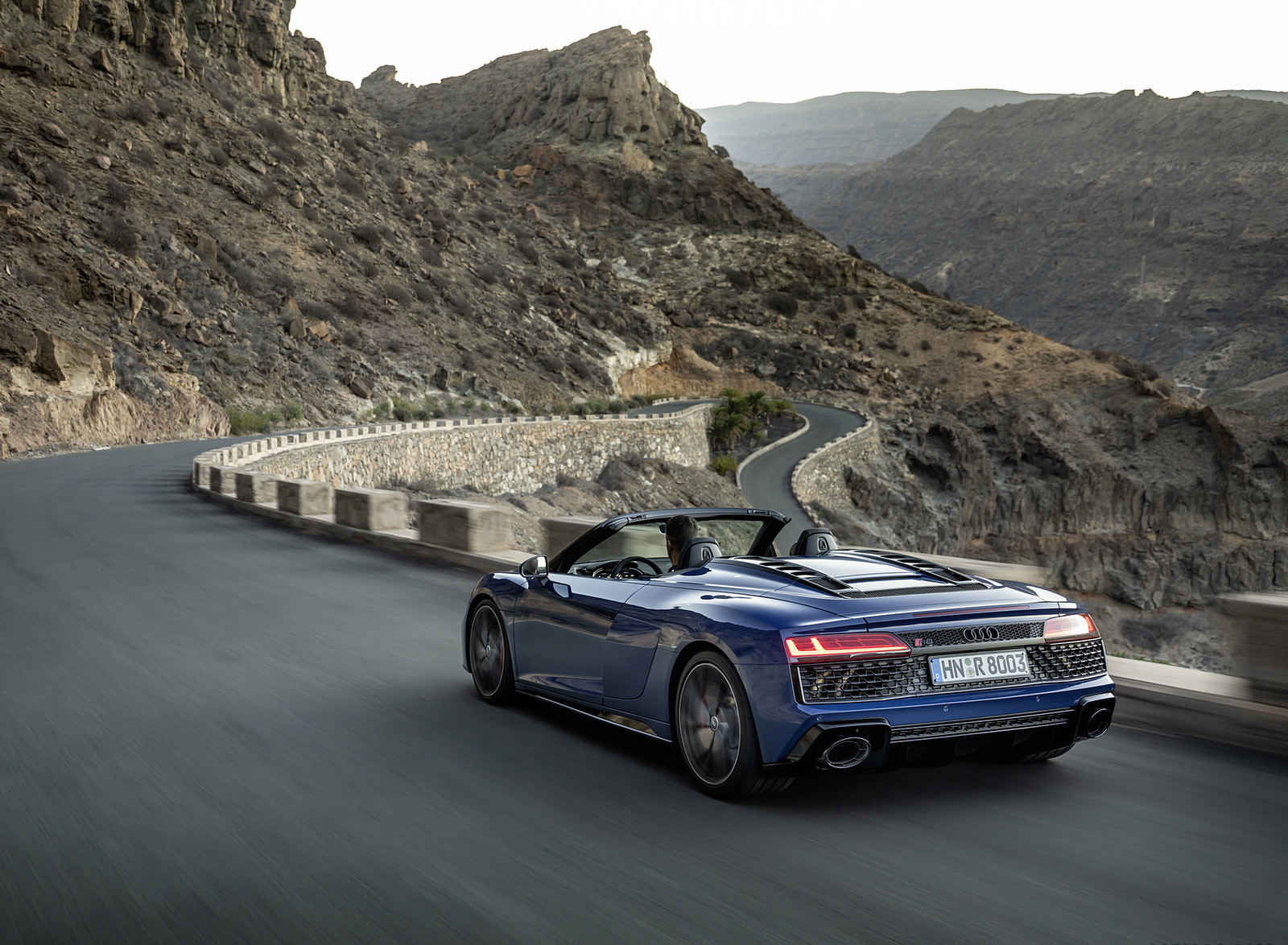 2022 Audi R8 Spyder V10 Performance RWD (Color: Ascari Blue Metallic) Rear Three-Quarter Wallpapers #24 of 40