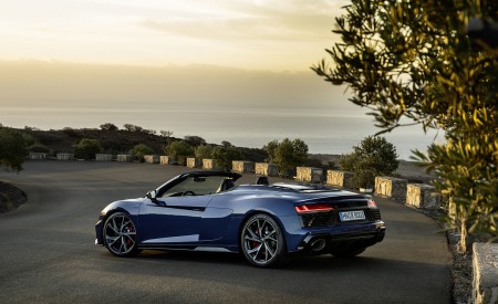 2022 Audi R8 Spyder V10 Performance RWD (Color: Ascari Blue Metallic) Side Wallpapers 450x275 (27)