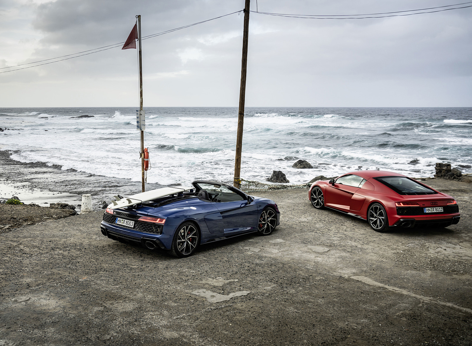 2022 Audi R8 Spyder V10 Performance RWD (Color: Ascari Blue Metallic) Wallpapers #30 of 40