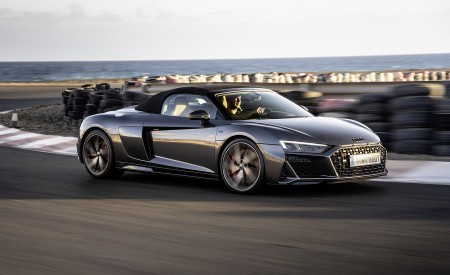 2022 Audi R8 Spyder V10 Performance RWD (Color: Daytona Gray Metallic) Front Three-Quarter Wallpapers 450x275 (14)